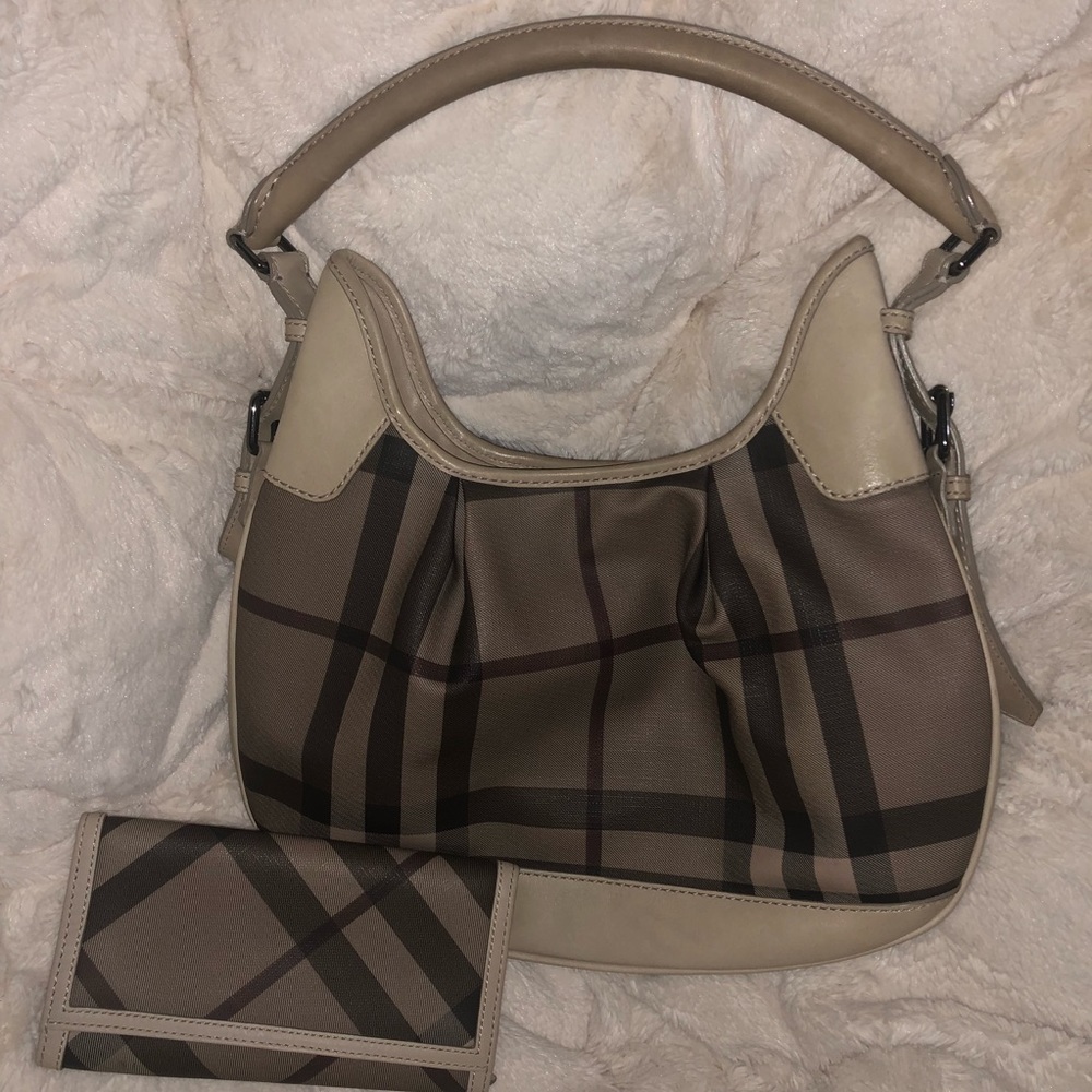 Burberry purse and wallet set